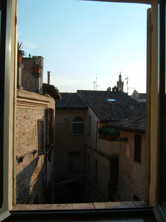 Antico Gioiello Umbro , Appartamento Con Terrazza Foligno Exterior foto